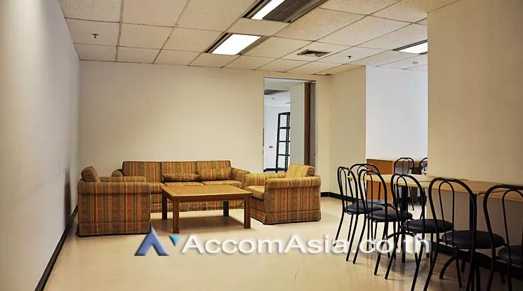 7  Office Space For Rent in Ploenchit ,Bangkok MRT Lumphini at Kian Gwan 3 AA15850